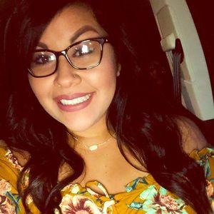 Meet your Posher, Herrera